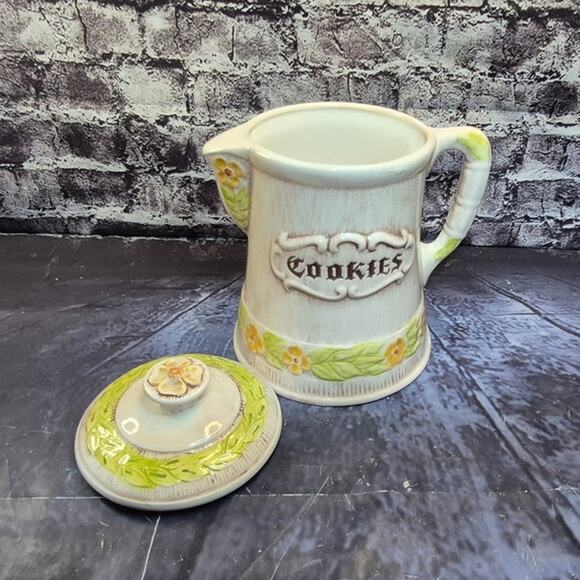 Vintage Treasure Craft Cookie Jar Pitcher Tea Pot - Picture 3 of 9